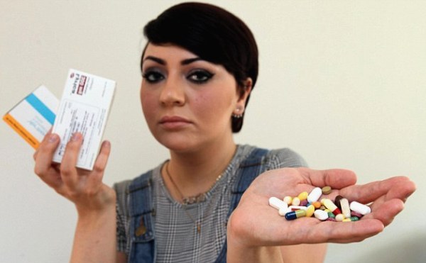 девушка лекарства