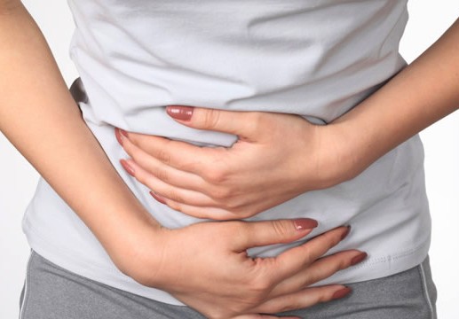 боли при месячных выделения сгустки