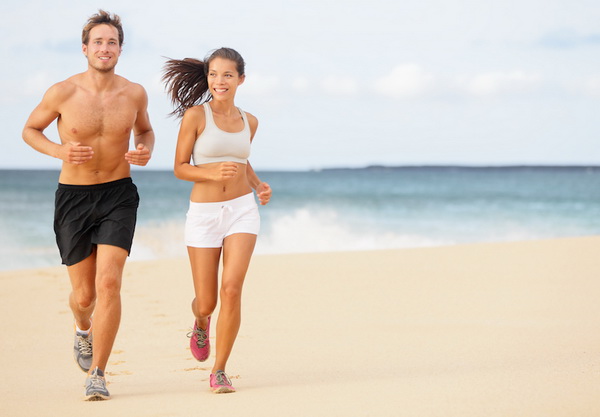 Мужчина и женщина на пляже