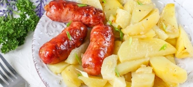 купаты с картошкой на сковороде купаты с картошкой на сковороде