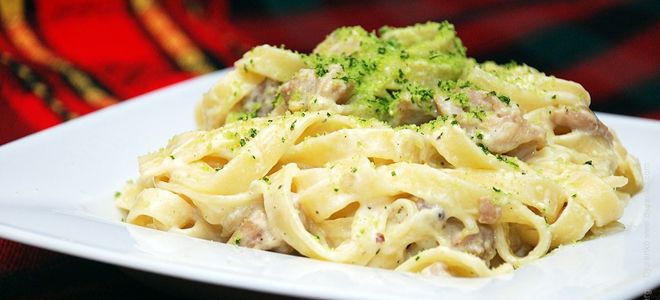 макароны в сливочно-сырном соусе макароны в сливочно-сырном соусе