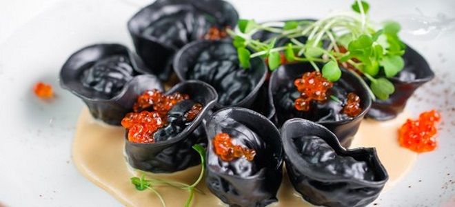 пельмени с чернилами каракатицы пельмени с чернилами каракатицы