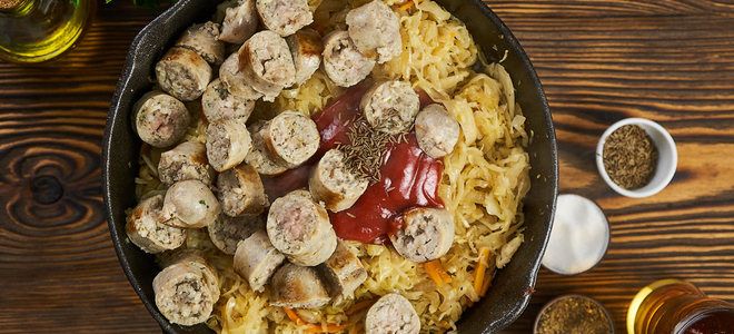 купаты с капустой на сковороде купаты с капустой на сковороде