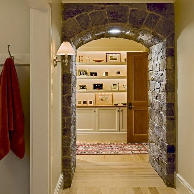отделка камнем массивной арки прихожей отделка камнем массивной арки прихожей