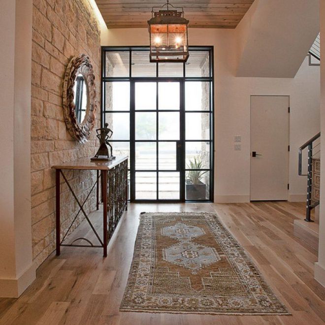 отделка камнем стены под старинное зеркало прихожей отделка камнем стены под старинное зеркало прихожей