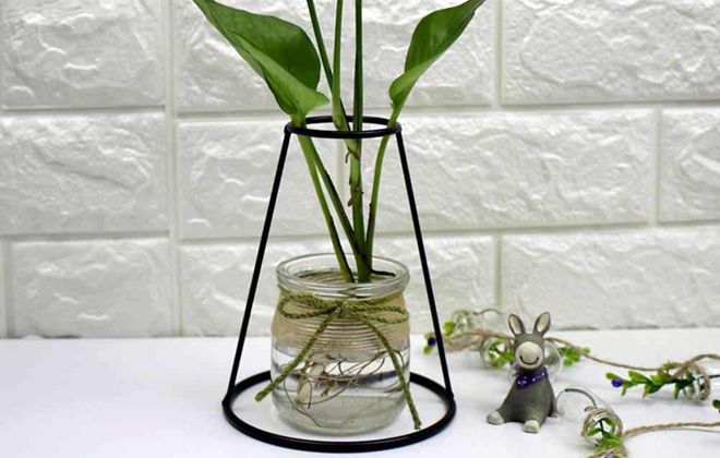 металлическая ваза для цветов металлическая ваза для цветов