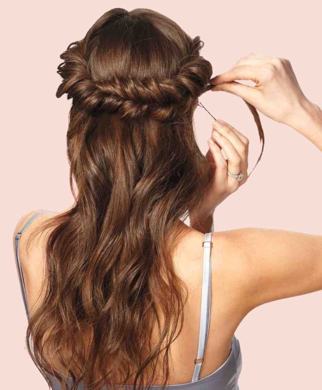 Вечерние прически на длинные волосы раз Вечерние прически на длинные волосы раз