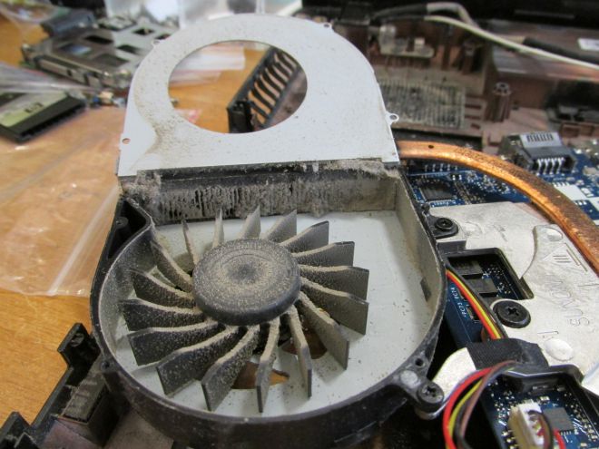Как почистить вентилятор ноутбука от пыли Как почистить вентилятор ноутбука от пыли