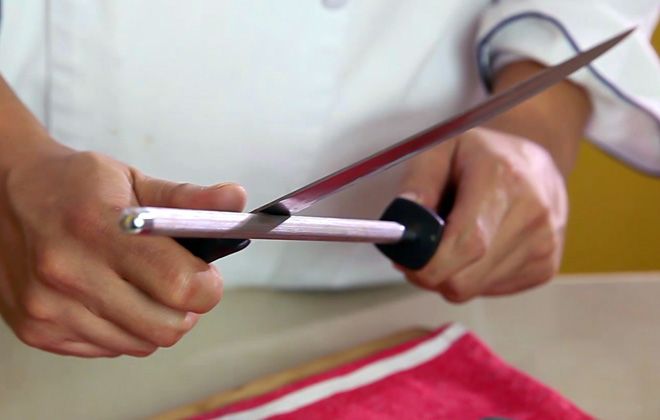 как точить нож мусатом как точить нож мусатом