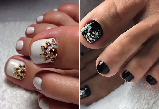 летний педикюр со стразами летний педикюр со стразами