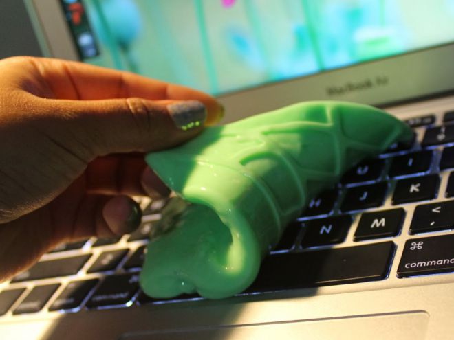 Как почистить клавиатуру ноутбука от пыли Как почистить клавиатуру ноутбука от пыли