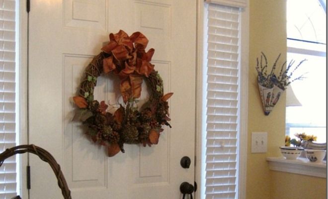 как украсить прихожую к Новому году венок как украсить прихожую к Новому году венок